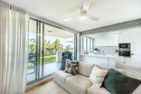 'Sunrise Central', Pool, Views & 1 Min to Beach